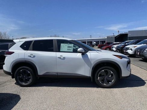 New 2026 Nissan Rogue SV AWD/4WD image 3