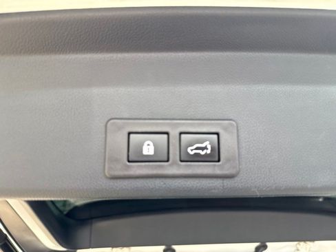 Used 2021 Subaru Ascent Limited w/ Technology Package AWD/4WD image 7