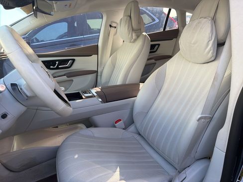 Used 2023 Mercedes-Benz EQS 580 4MATIC Sedan image 7