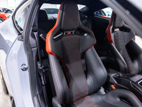 Used 2025 BMW M4 CS AWD/4WD image 34