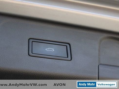 Used 2024 Volkswagen Atlas SE AWD/4WD image 15