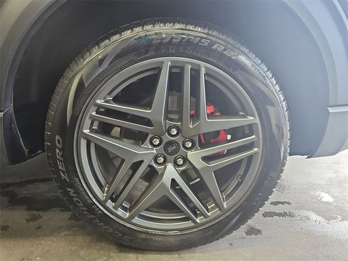 Used 2025 Ford Explorer ST-Line w/ ST-Line Street Pack image 31