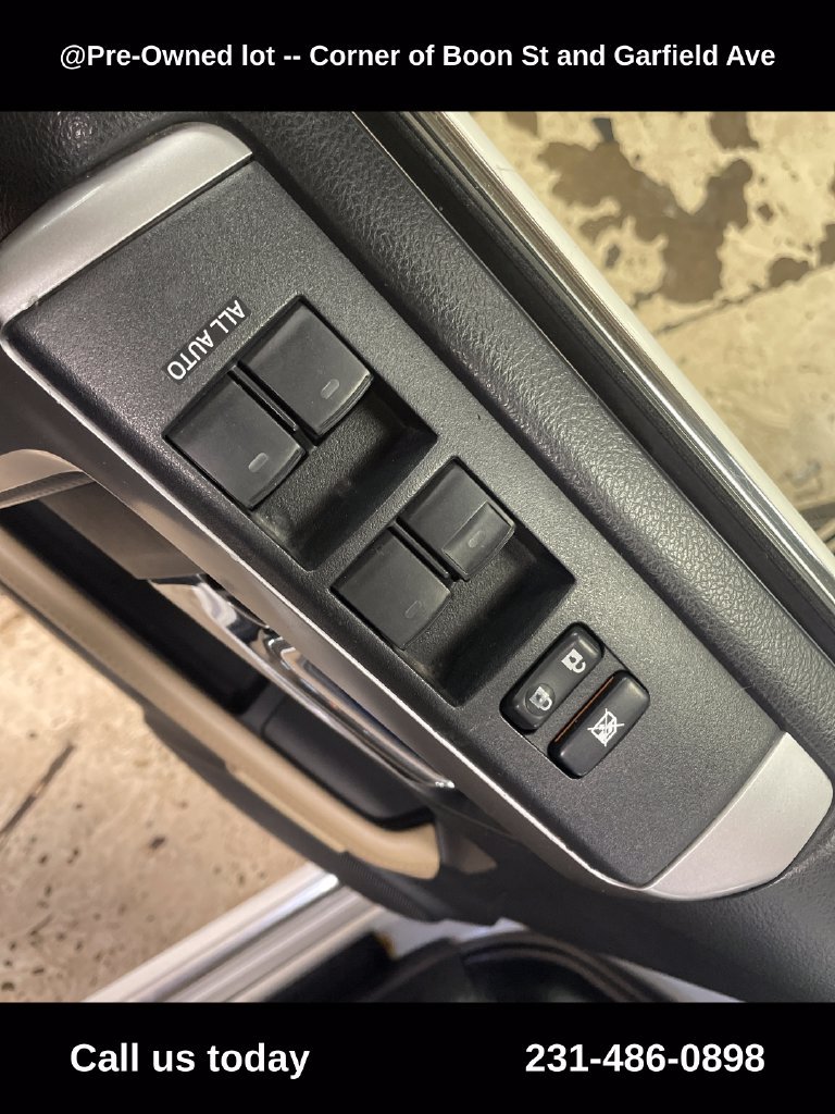 Used 2016 Toyota 4Runner Limited AWD/4WD image 22