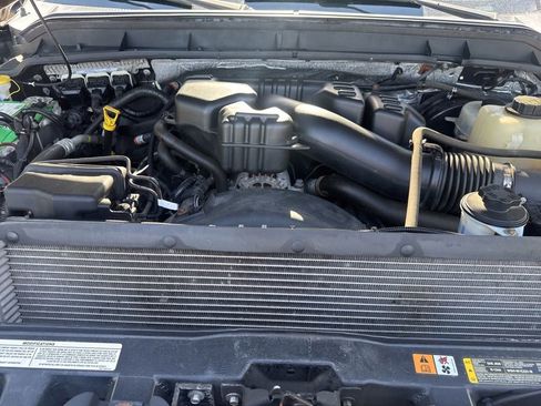 Used 2015 Ford F250 XLT w/ XLT Premium Package AWD/4WD image 47