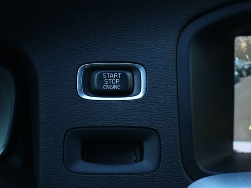 Used 2018 Volvo V60 T6 Polestar image 32