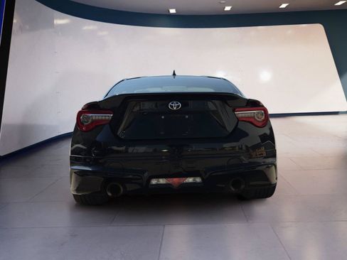 Used 2019 Toyota 86 TRD SE RWD image 4