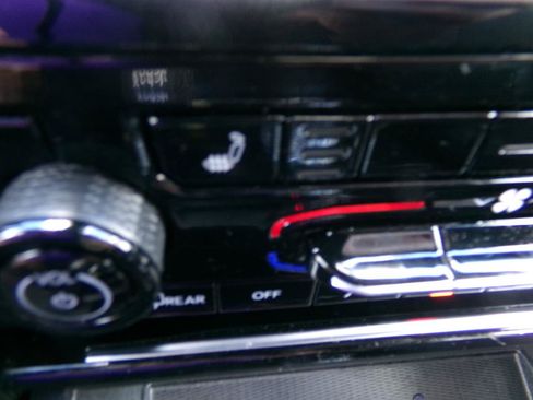 Used 2023 Jeep Grand Cherokee Altitude AWD/4WD image 33