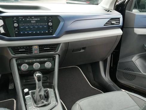 Certified 2023 Volkswagen Taos SE w/ Panoramic Sunroof Package AWD/4WD image 23