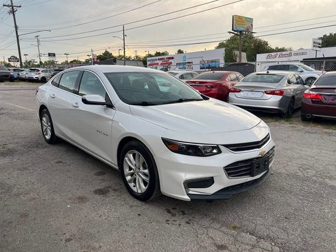 Used 2018 Chevrolet Malibu LT w/ Leather Package image 7