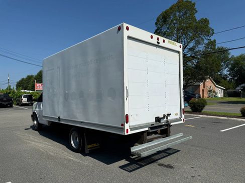 Used 2022 Chevrolet Express 3500 w/ Power Convenience Package RWD image 11