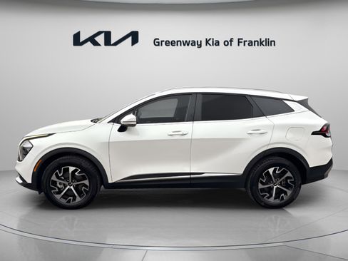 Used 2023 Kia Sportage EX image 4