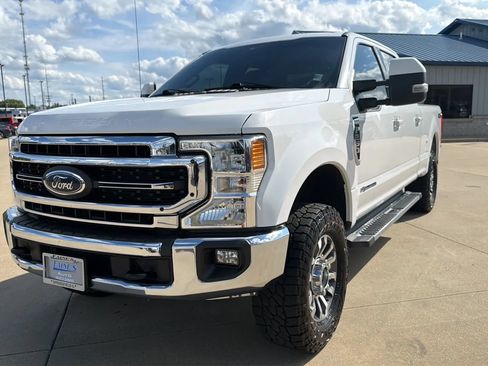 Used 2020 Ford F250 Lariat w/ Lariat Value Package AWD/4WD image 2