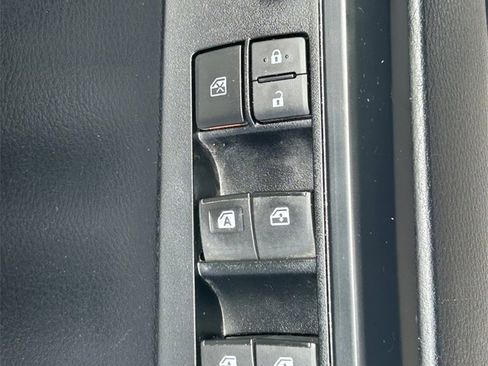 Used 2019 Toyota Tacoma SR w/ SR Convenience Package image 19