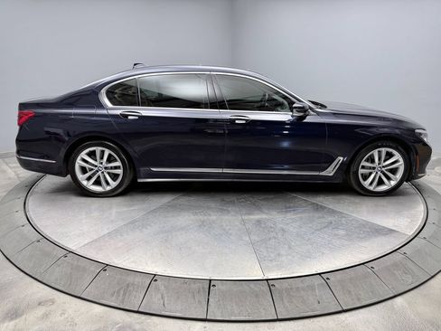 Used 2018 BMW 750i xDrive AWD/4WD image 4