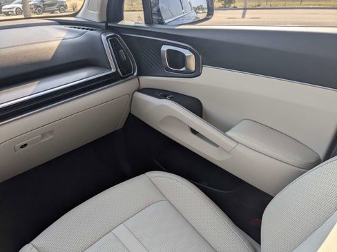 Certified 2024 Kia Sorento EX FWD image 23