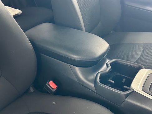 Used 2025 Toyota RAV4 LE image 34