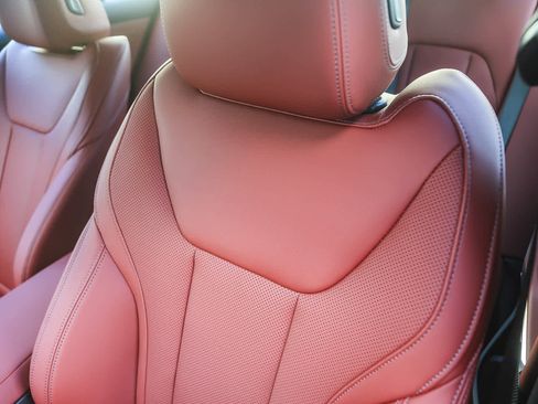 New 2026 BMW 330i Sedan w/ Convenience Package image 21