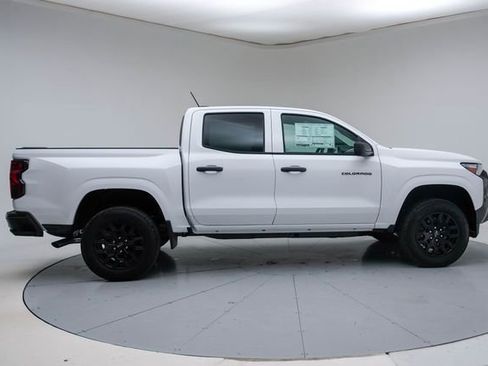 New 2026 Chevrolet Colorado W/T w/ WT Custom Package RWD image 9