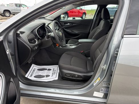 Used 2023 Chevrolet Malibu LT FWD image 11