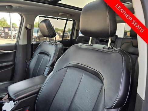 Used 2022 Jeep Grand Cherokee Limited 4xe w/ Luxury Tech Group II AWD/4WD image 6