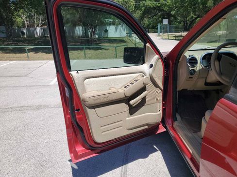 Used 2007 Ford Explorer XLT RWD image 17
