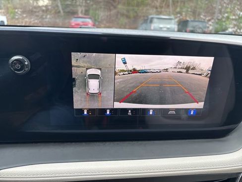 Used 2024 Buick Encore GX Avenir w/ Avenir Technology Package image 39