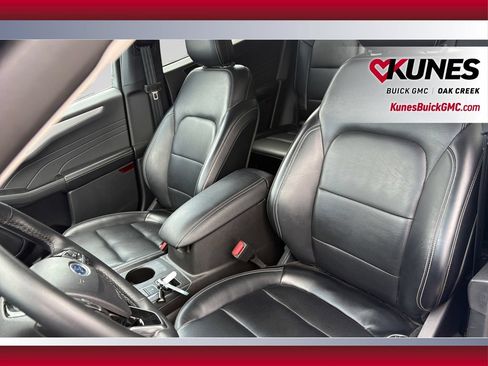 Used 2025 Ford Escape Platinum AWD/4WD image 23
