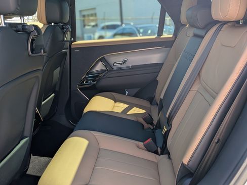 Used 2025 Land Rover Range Rover Sport Dynamic SE image 30