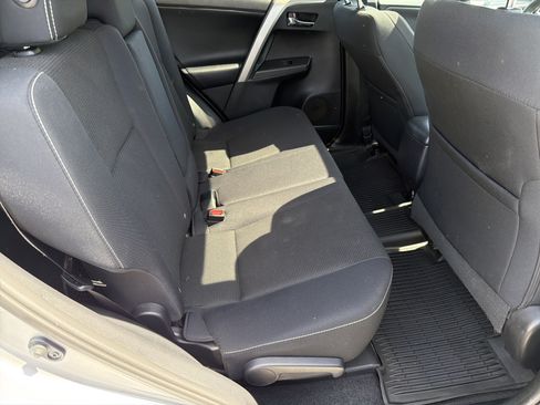 Used 2017 Toyota RAV4 XLE FWD image 23