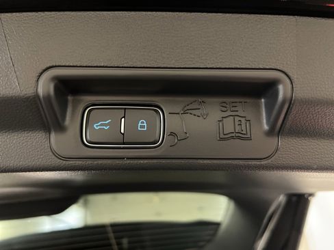 New 2026 Ford Explorer ST-Line w/ ST-Line Street Pack image 37