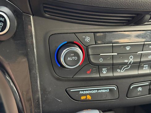 Used 2017 Ford Escape Titanium image 26