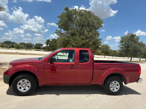 Used 2014 Nissan Frontier S RWD image 8