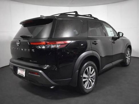 New 2026 Nissan Pathfinder SL AWD/4WD image 4