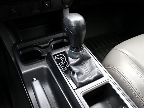 Used 2022 Toyota Tacoma TRD Sport image 22