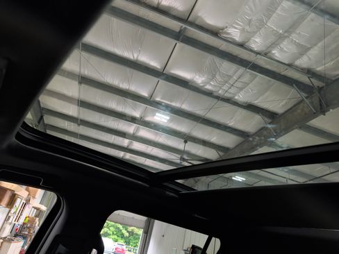 Used 2023 GMC Yukon XL AT4 AWD/4WD image 13
