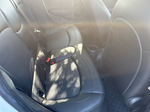 Used 2017 MINI Cooper 4-Door Hardtop image 13