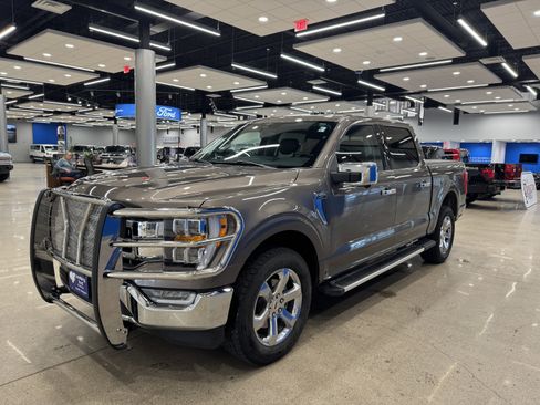 Certified 2023 Ford F150 Lariat w/ Trailer Tow Package image 4