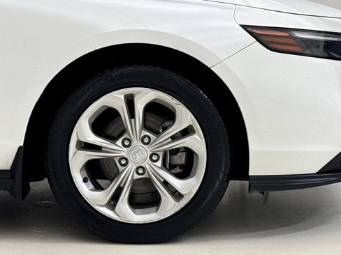 Certified 2023 Honda Accord LX image 6