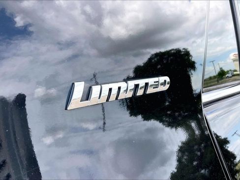 Used 2024 Toyota 4Runner Limited RWD image 31
