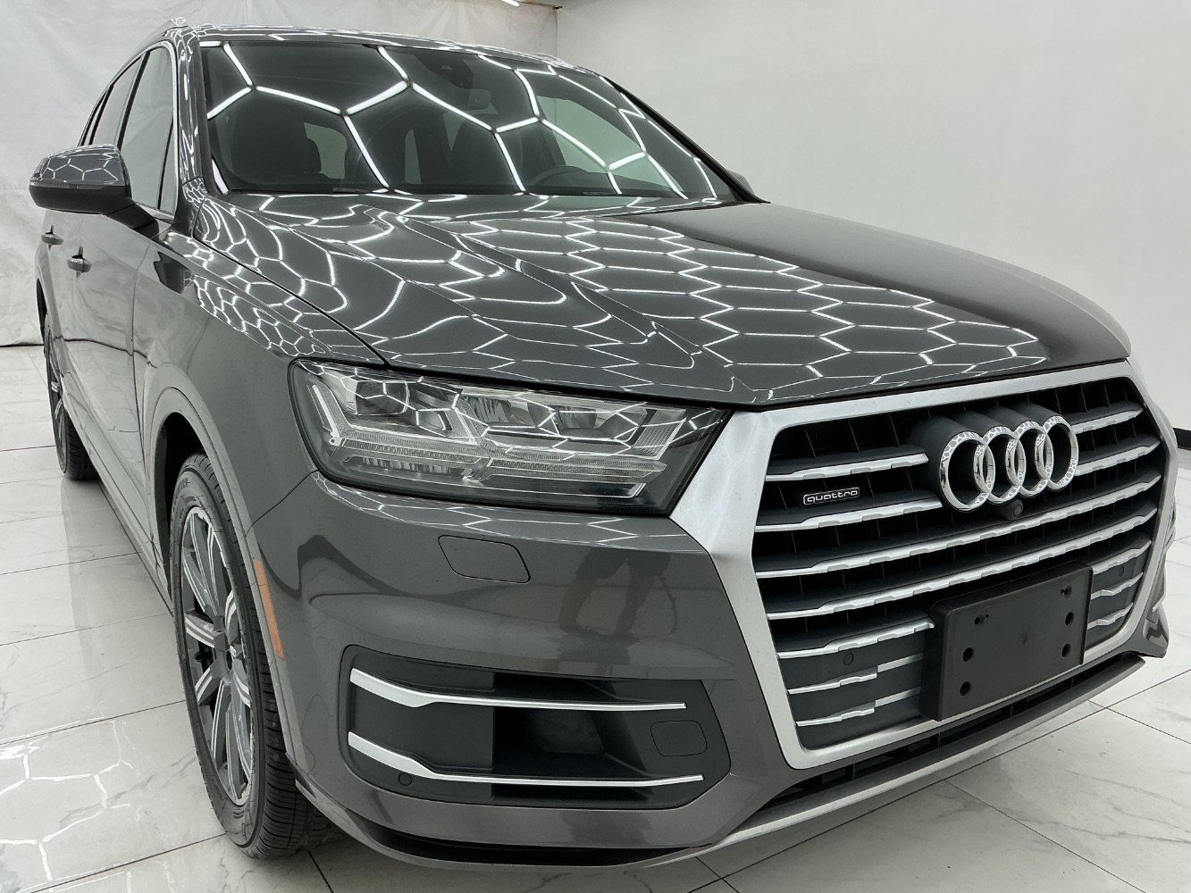 Used 2018 Audi Q7 3.0T Premium Plus w/ Premium Plus Package AWD/4WD image 3