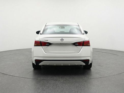 Used 2025 Nissan Altima 2.5 SV image 7