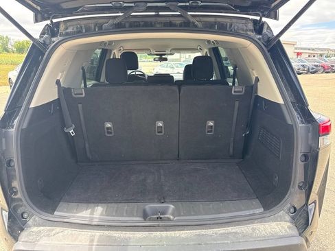 Used 2023 Nissan Pathfinder S AWD/4WD image 9