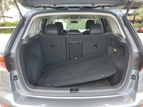 Certified 2022 Volkswagen Taos SE FWD image 16