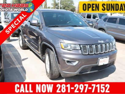 Used 2017 Jeep Grand Cherokee Laredo w/ Quick Order Package 2BE