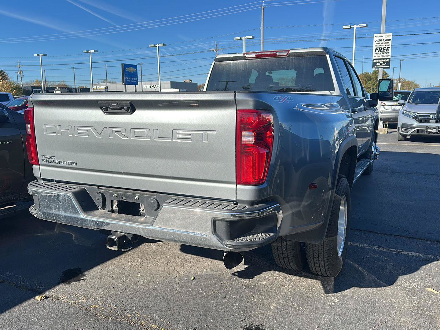Used 2026 Chevrolet Silverado 3500 W/T AWD/4WD image 2