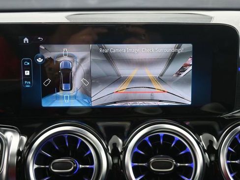 New 2025 Mercedes-Benz GLB 250 image 3