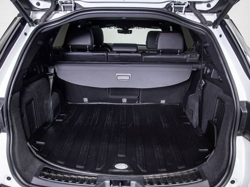 Used 2022 Land Rover Discovery Sport SE R-Dynamic AWD/4WD image 9