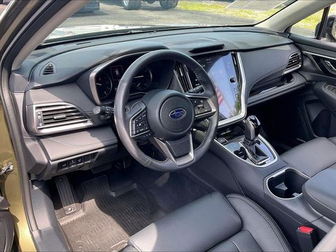 Used 2025 Subaru Outback Touring AWD/4WD image 15