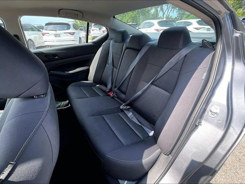 Used 2025 Nissan Altima 2.5 SV FWD image 34