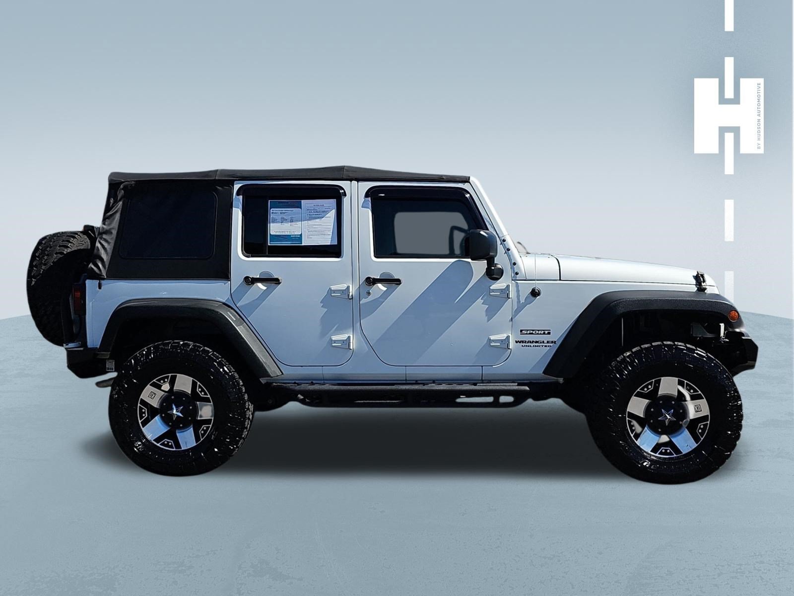 Used 2015 Jeep Wrangler Unlimited Sport AWD/4WD image 3
